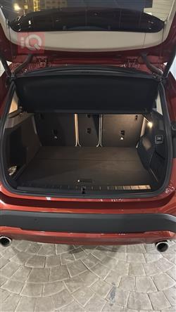 بی ئێم دەبڵیو X1